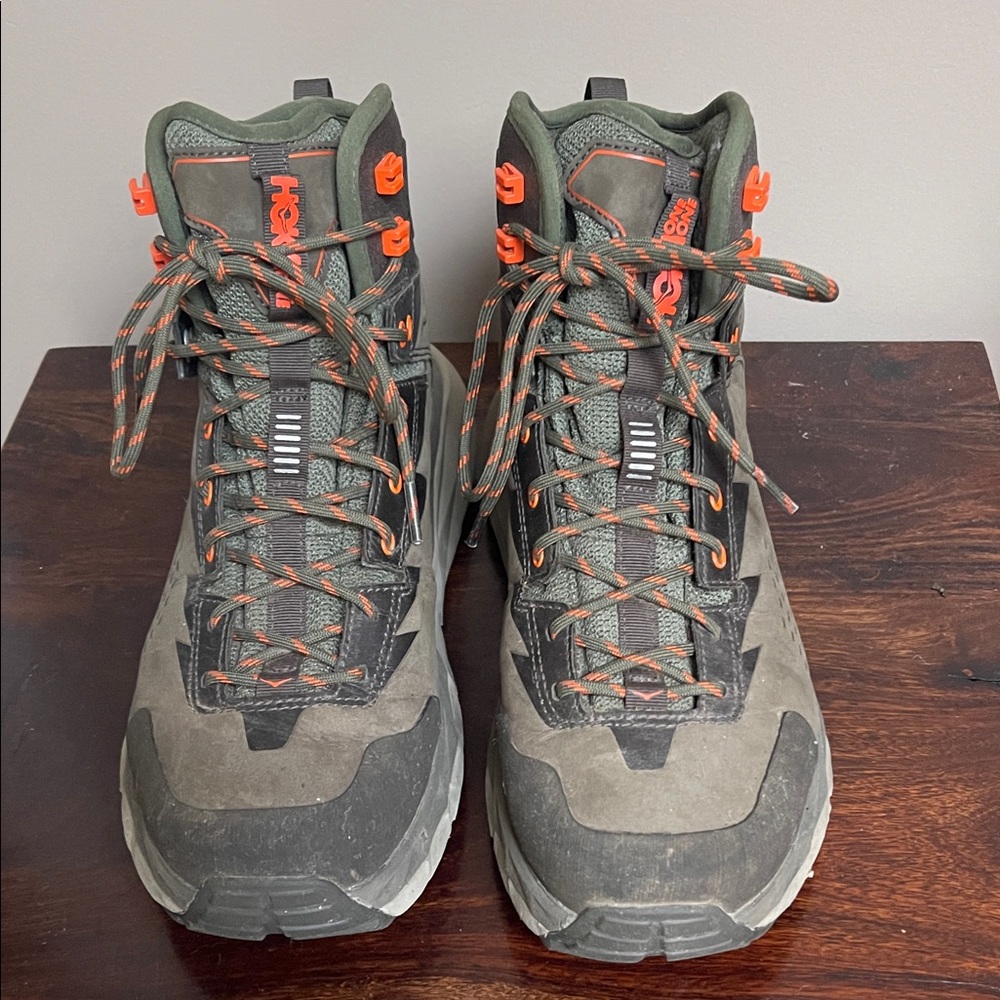Hoka Men's Green and Orange Hiking Boots, size 8